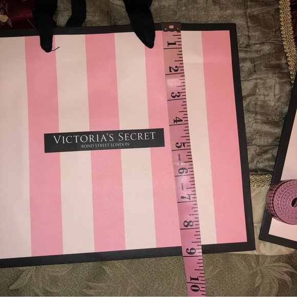 (3 for $15). (2) VS + (1) PINK shopping bag - Picture 5 of 10